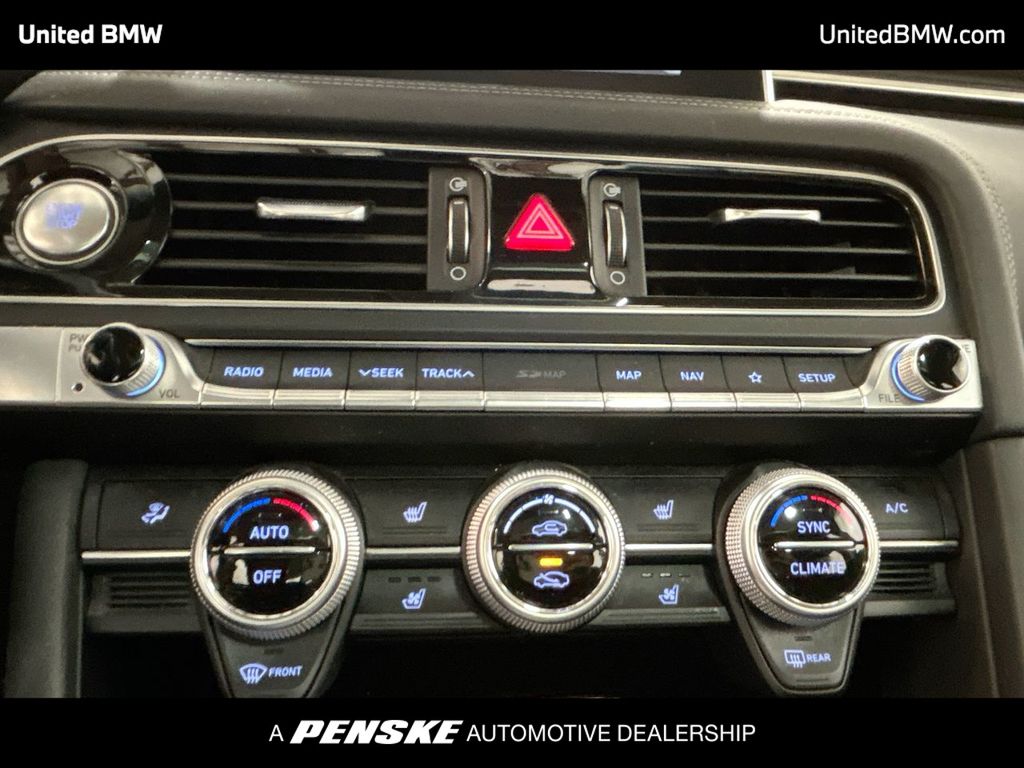 Thumbnail: 2019 Genesis G70 - 19