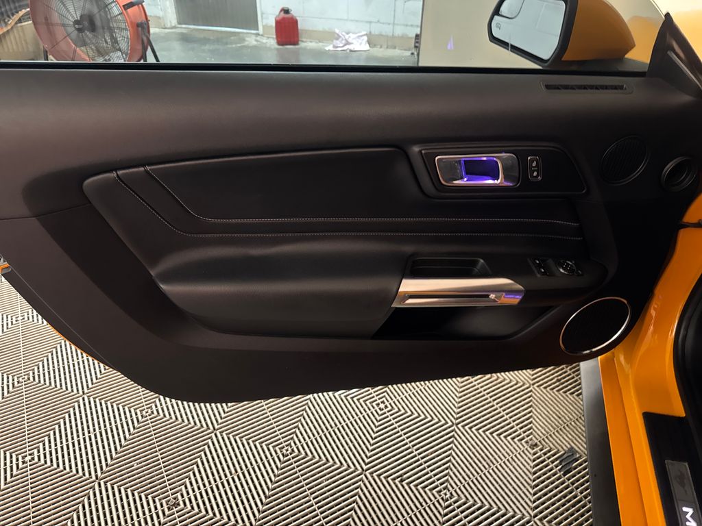 Certified Used 2018 Orange Ford GT Premium image 15