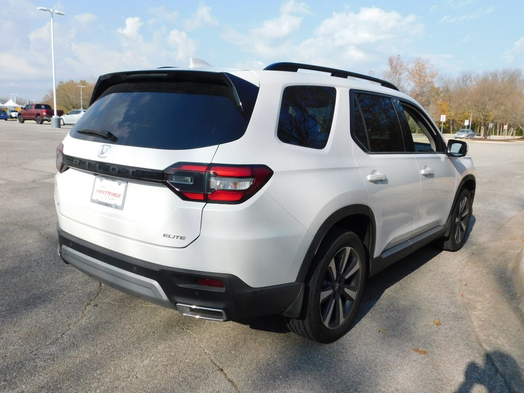 Thumbnail: 2023 Honda Pilot - 4