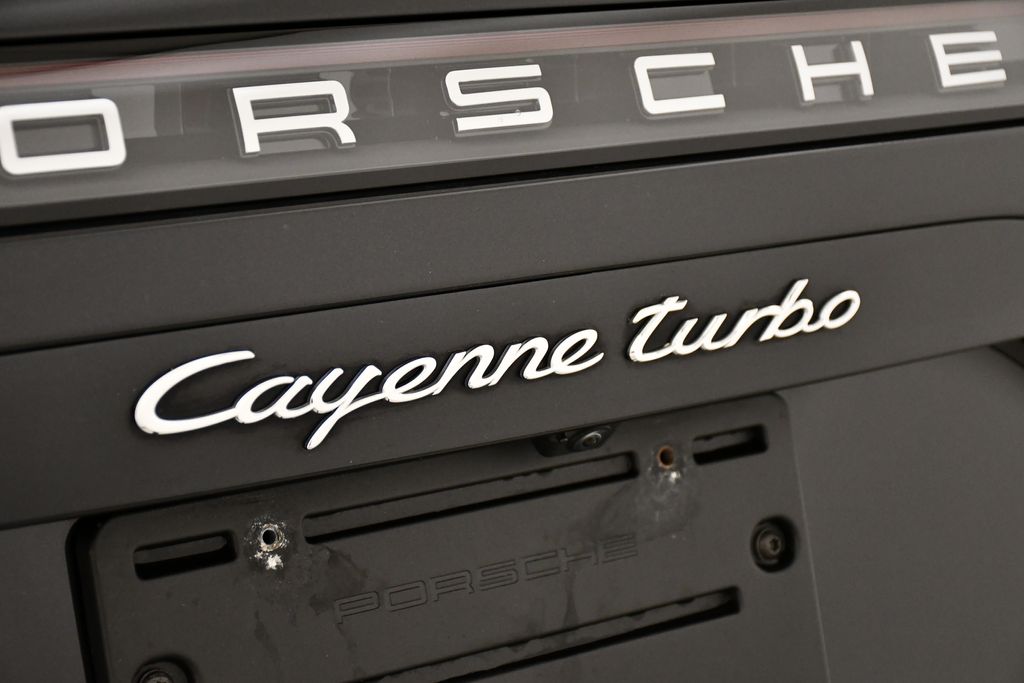 Thumbnail: 2020 Porsche Cayenne - 11