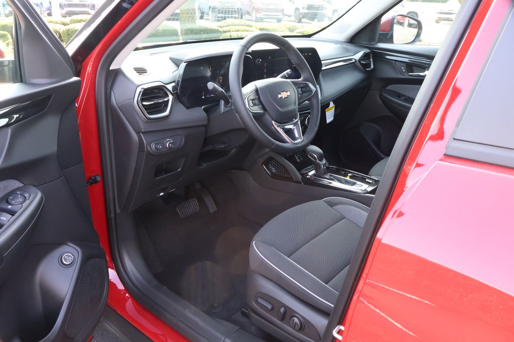 Thumbnail: 2026 Chevrolet TrailBlazer - 13
