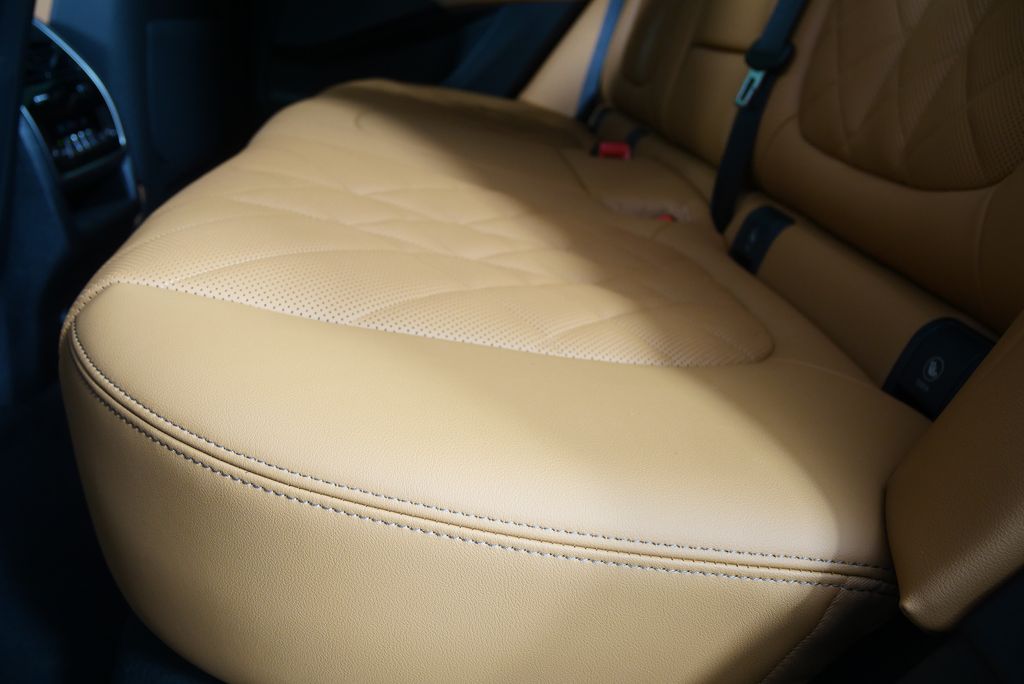 Thumbnail: 2026 BMW X5 - 15