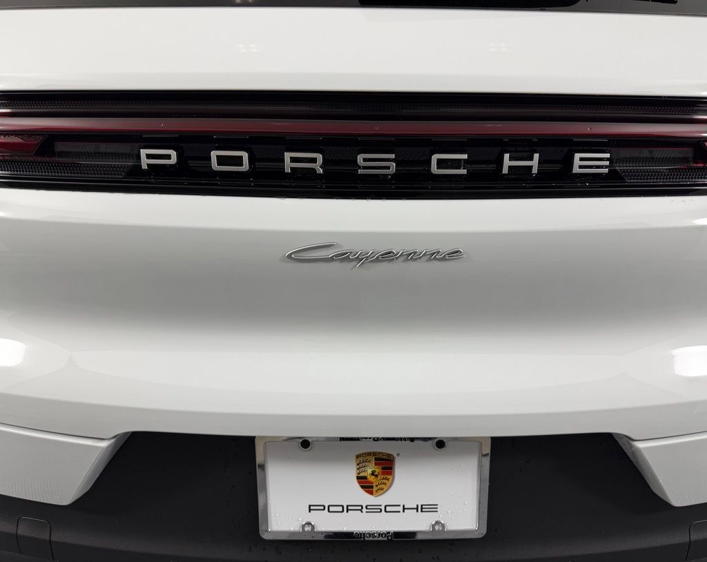 Thumbnail: 2026 Porsche Cayenne - 14