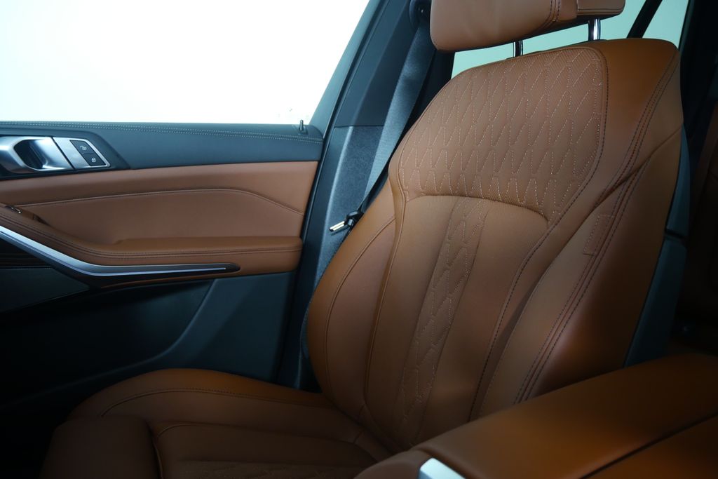 Thumbnail: 2026 BMW X5 - 24