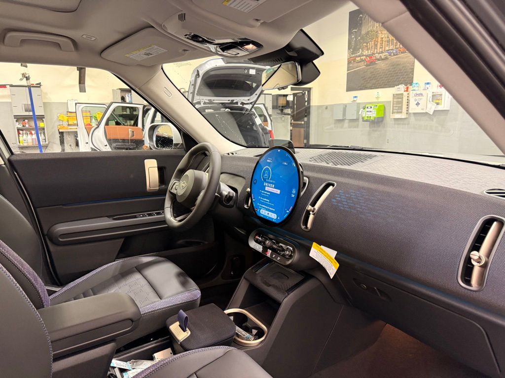 Thumbnail: 2025 MINI Cooper Countryman - 28