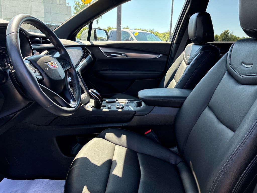 2024 Cadillac XT6 Luxury - 9