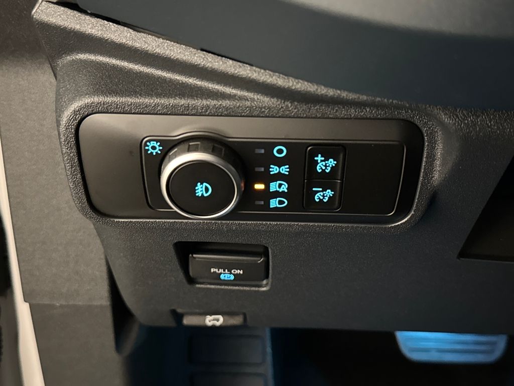 New 2026 White Ford Heritage Edition image 34
