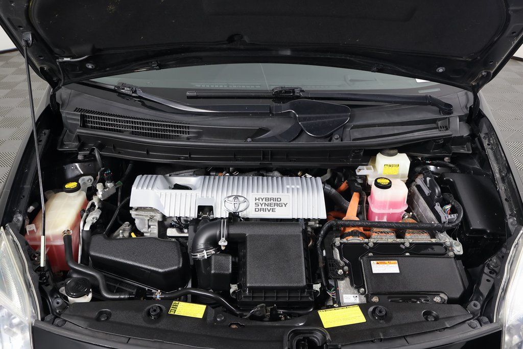 Thumbnail: 2013 Toyota Prius - 15