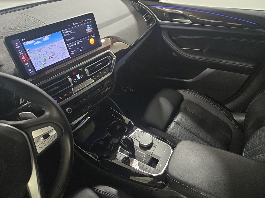 Used 2023 Gray BMW xDrive30i image 11