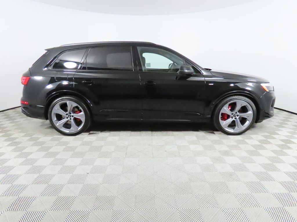 Thumbnail: 2026 Audi Q7 - 6