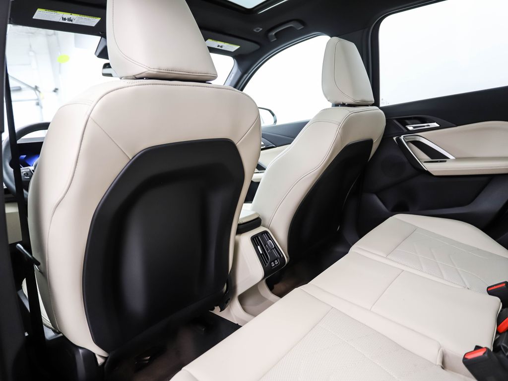 2025 BMW X1 xDrive28i 21