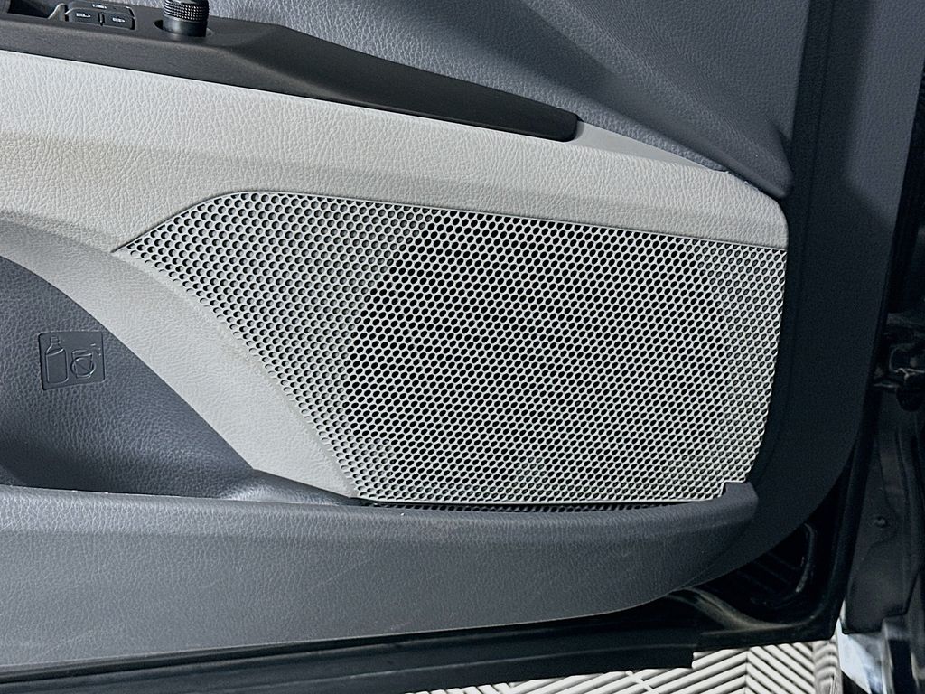 Thumbnail: 2022 Toyota Camry - 18