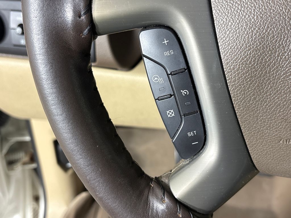 Used 2013 White Chevrolet LTZ image 19