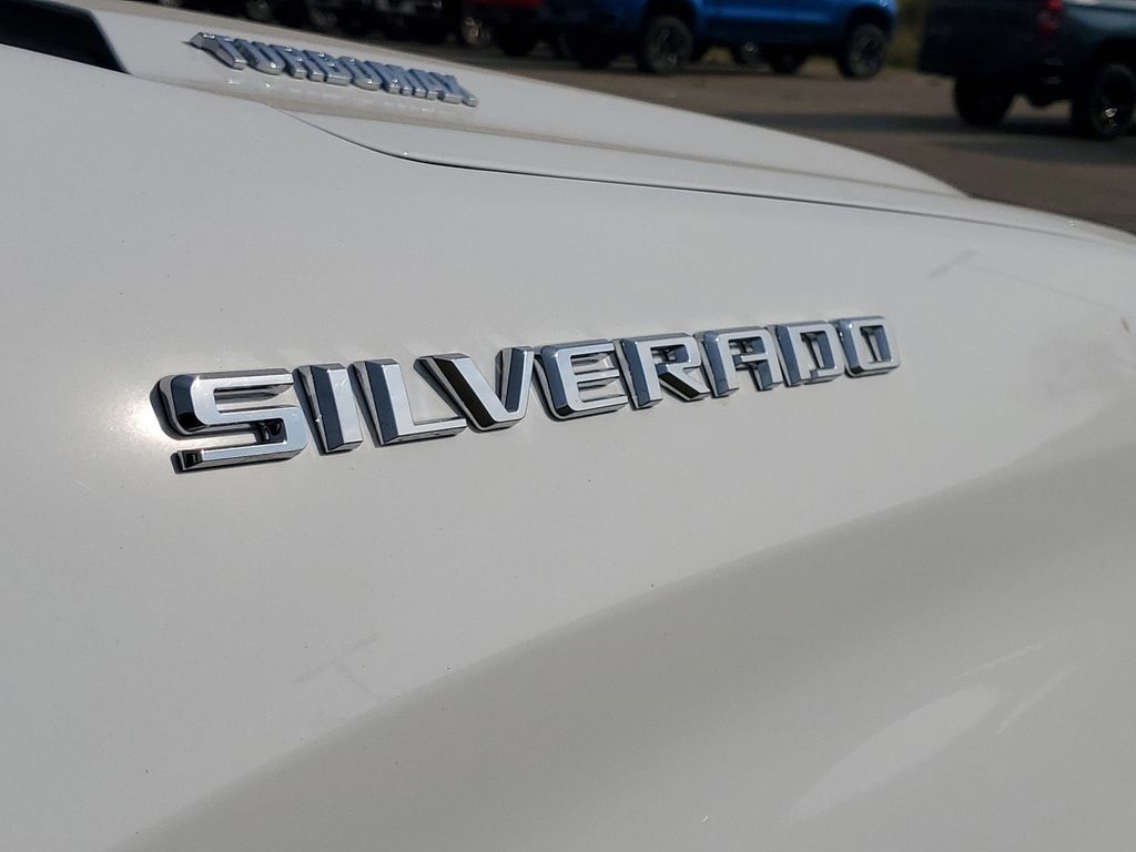 2024 Chevrolet Silverado 1500 LT 7