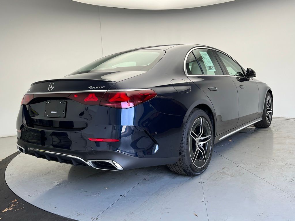 Thumbnail: 2026 Mercedes-Benz E-Class - 22