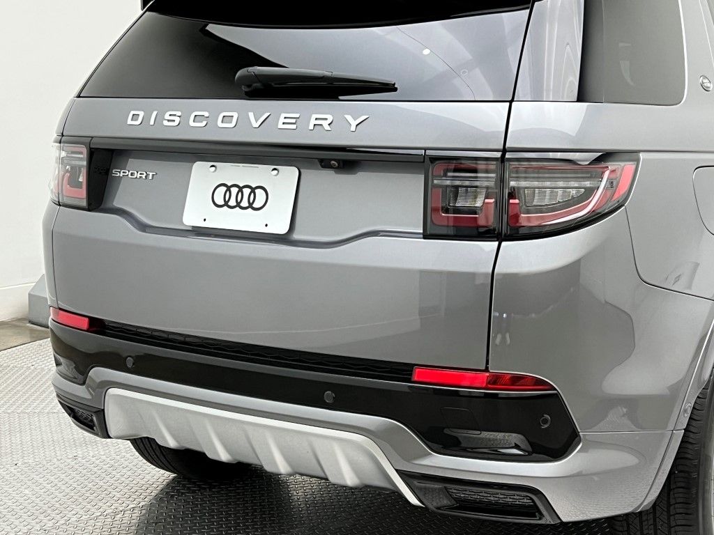 Thumbnail: 2024 Land Rover Discovery Sport - 7