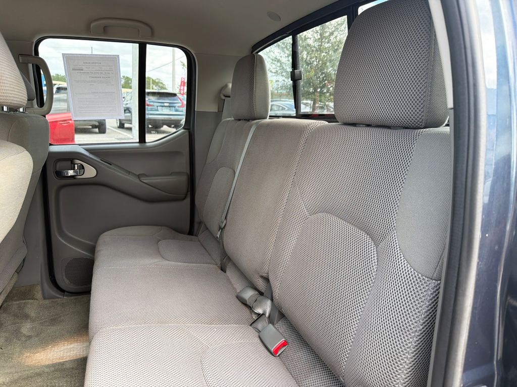 Used 2017 Nissan Frontier SV 4D Crew Cab