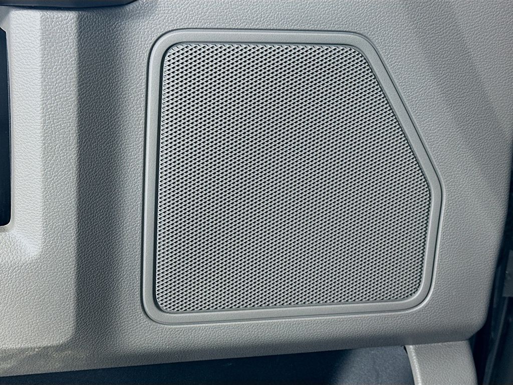 Thumbnail: 2020 Ford Econoline - 19