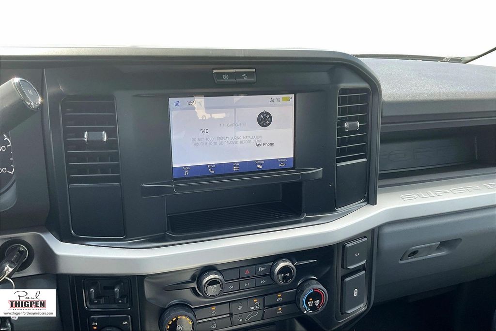 View vehicle photo 7