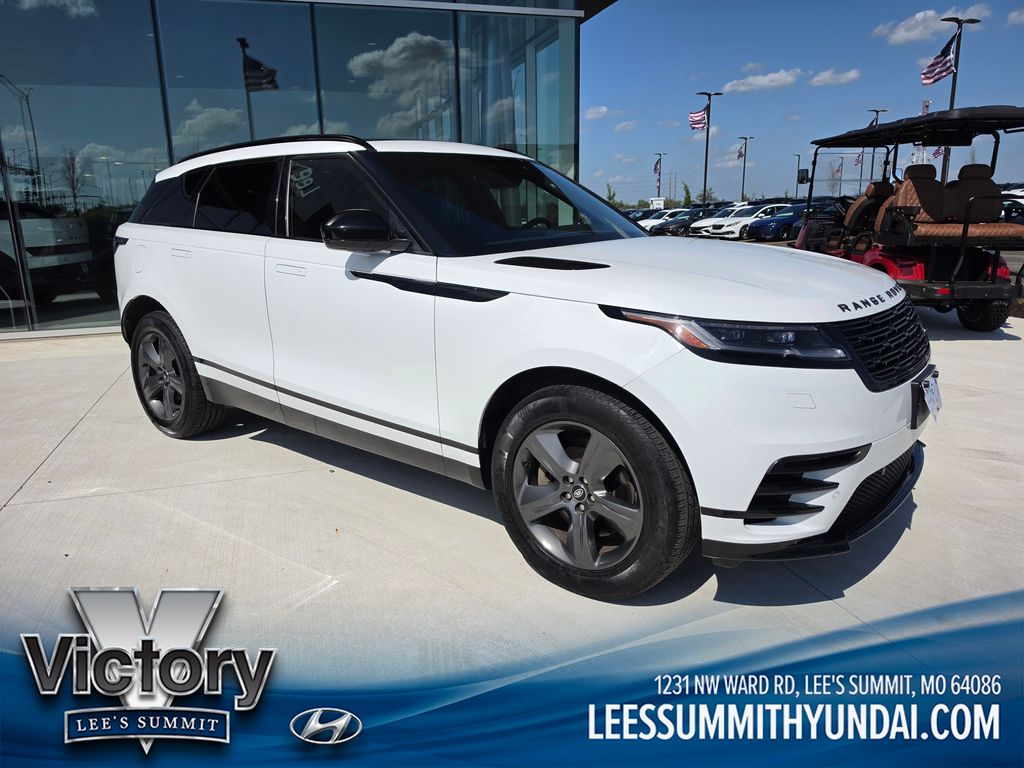 Used 2025  Land Rover Dynamic SE image 7