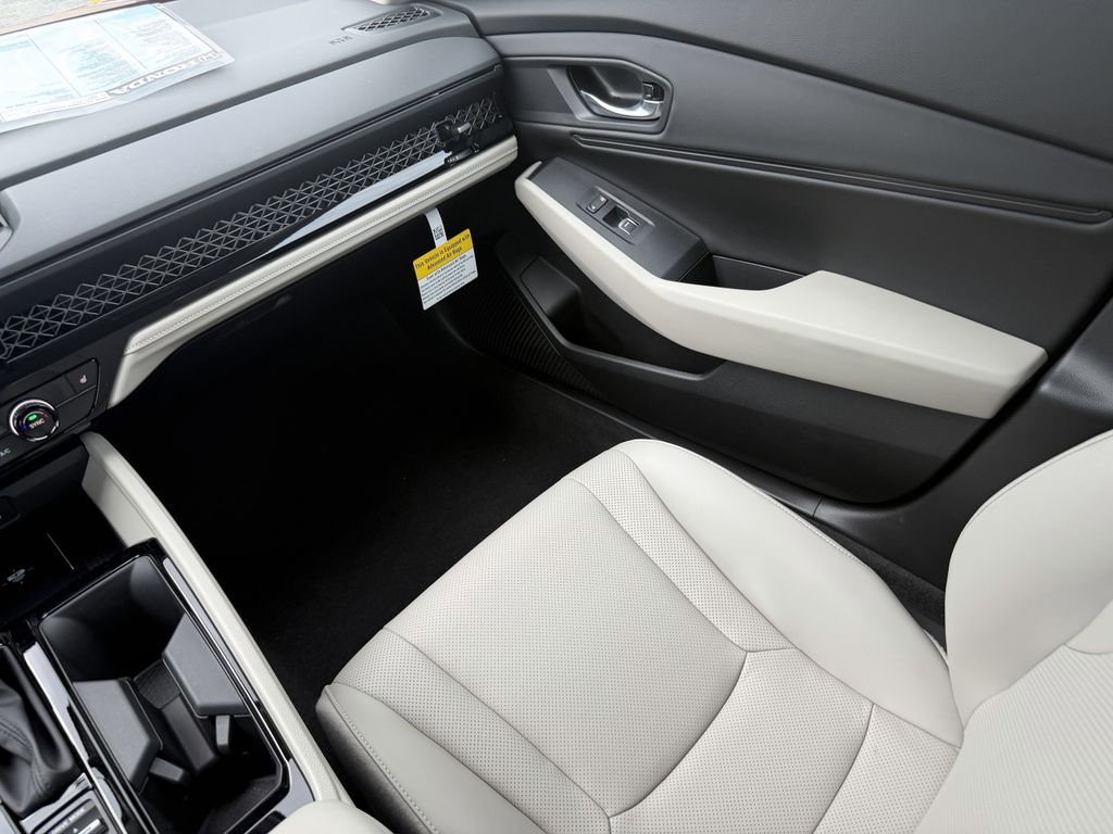 new 2026 Honda Accord Hybrid car, priced at $35,146