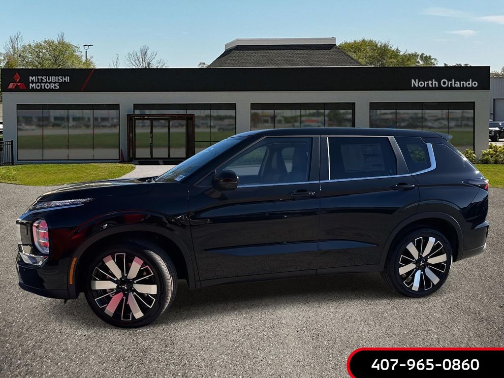 2026 Mitsubishi Outlander SE