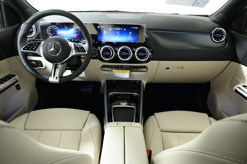 2025 Mercedes-Benz GLA 250 4MATIC 16