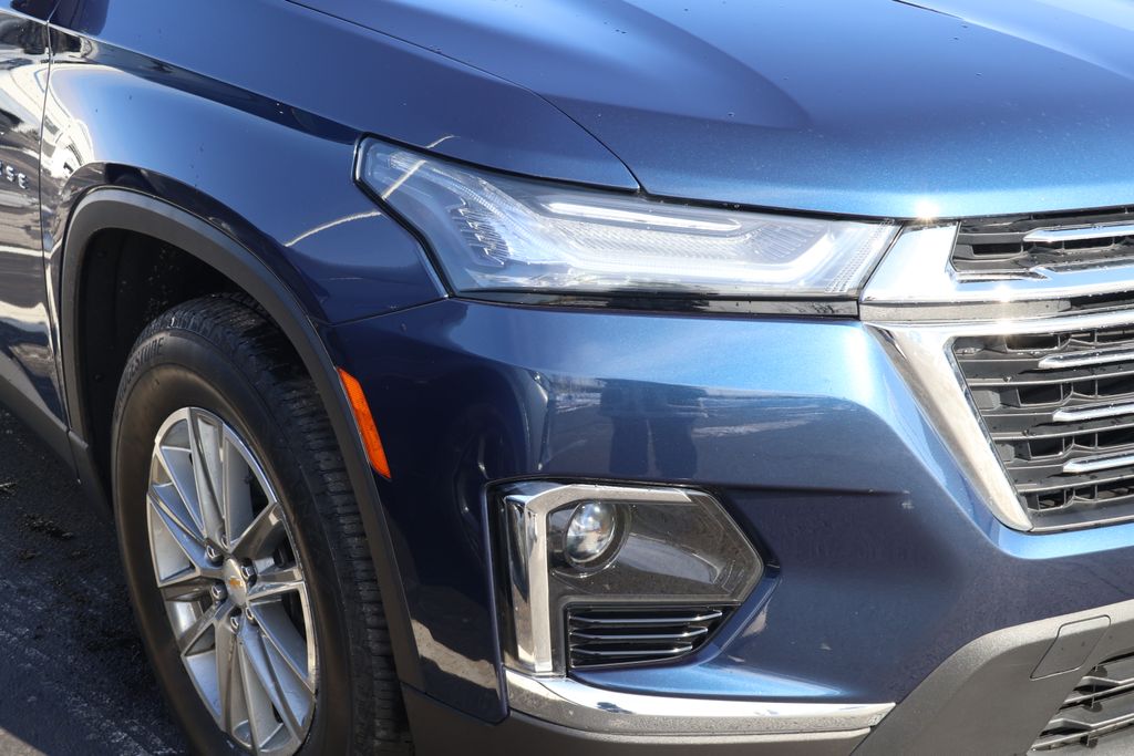Thumbnail: 2023 Chevrolet Traverse - 4