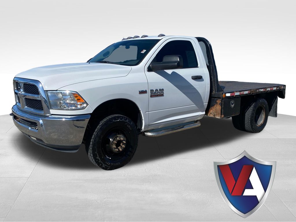 Bright White Clearcoat 2018 RAM 3500 Chassis Pickup Truck Four-Wheel Drive 6-Speed Automatic