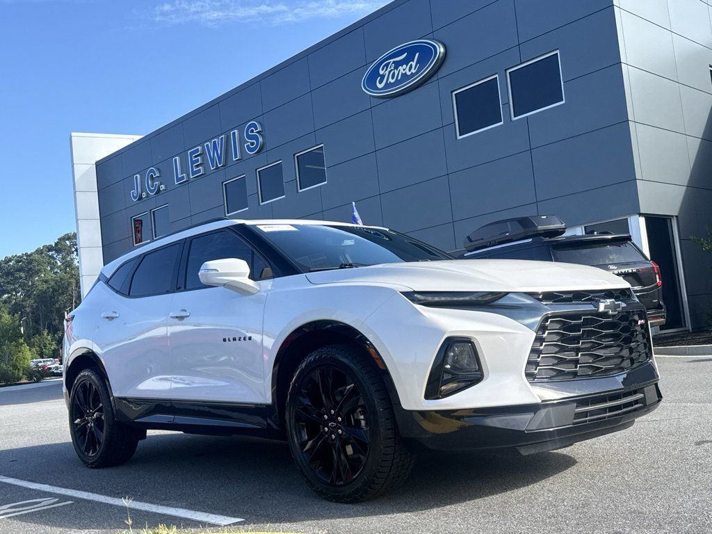 White (Iridescent Pearl Tricoat) 2021 Chevrolet Blazer SUV / Crossover Front-Wheel Drive 9-Speed Automatic