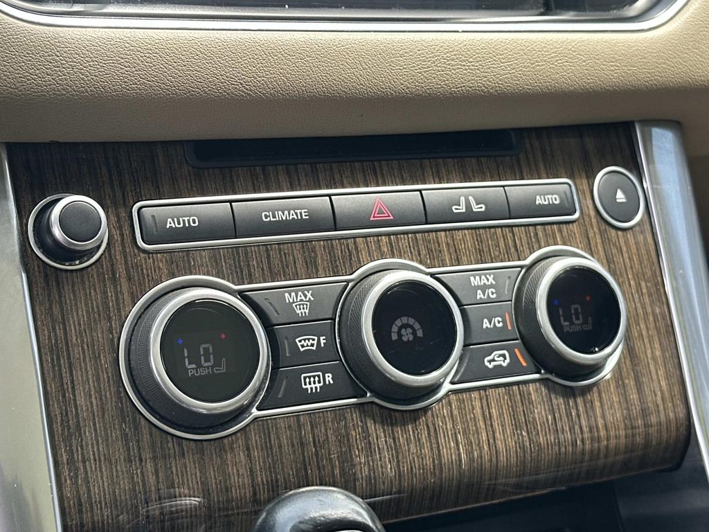 Thumbnail: 2016 Land Rover Range Rover Sport - 24