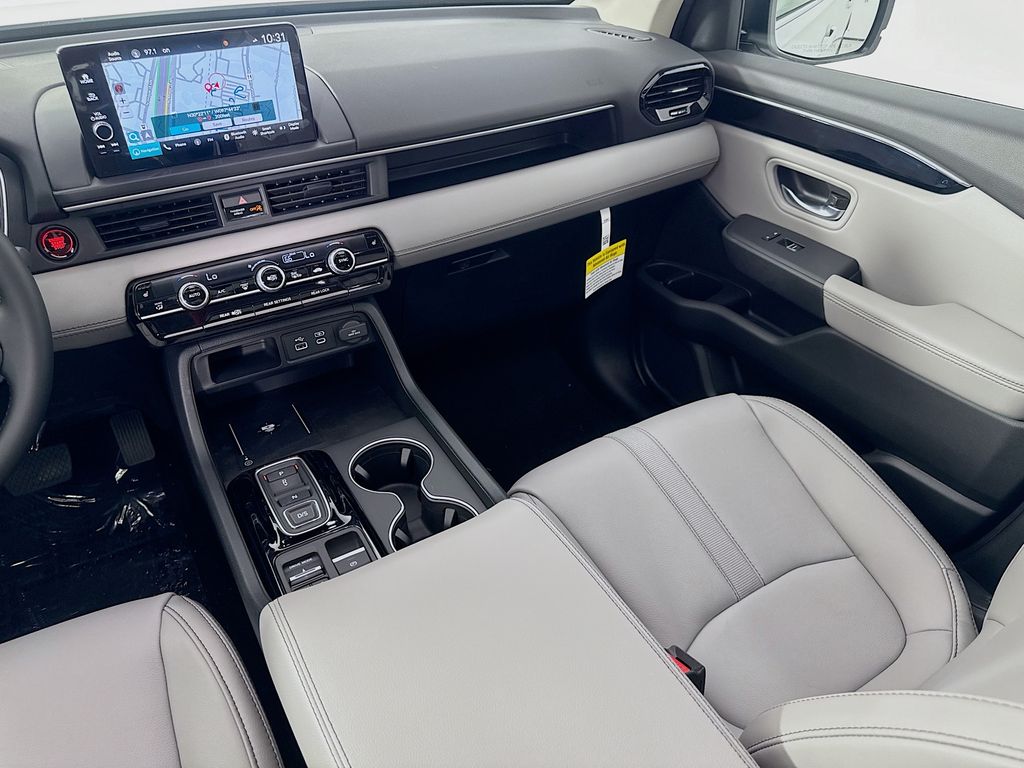 Used Car 2025 Honda Pilot  Touring For Sale Under $60,000 In Austin, Texas