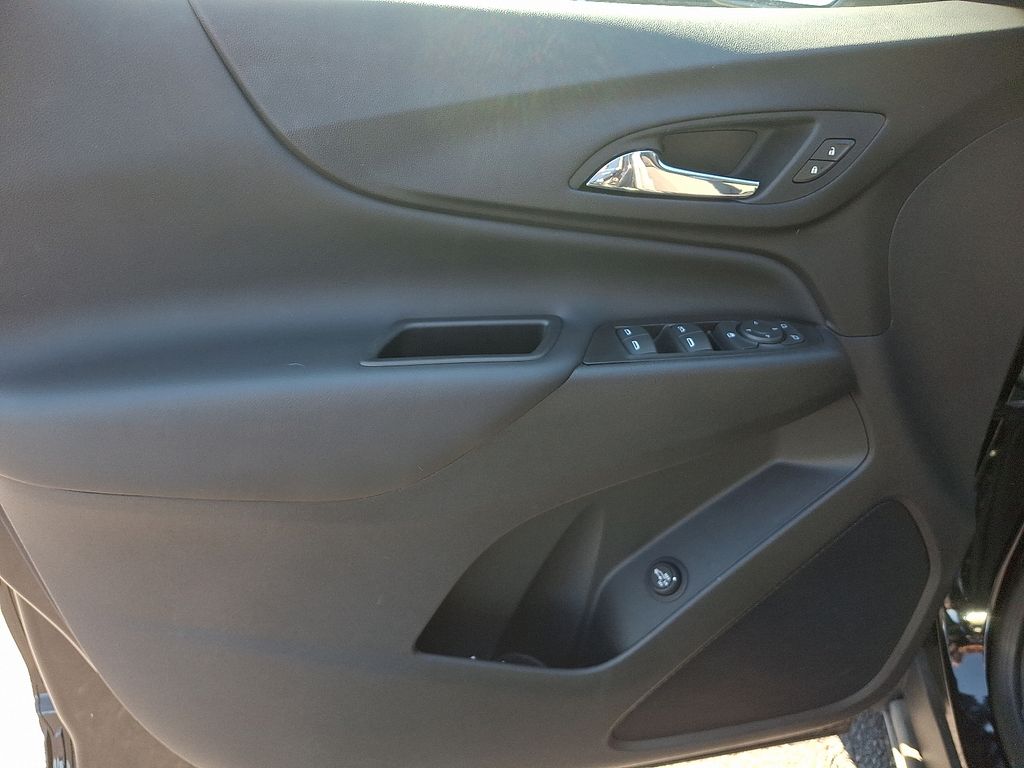 Thumbnail: 2023 Chevrolet Equinox - 13