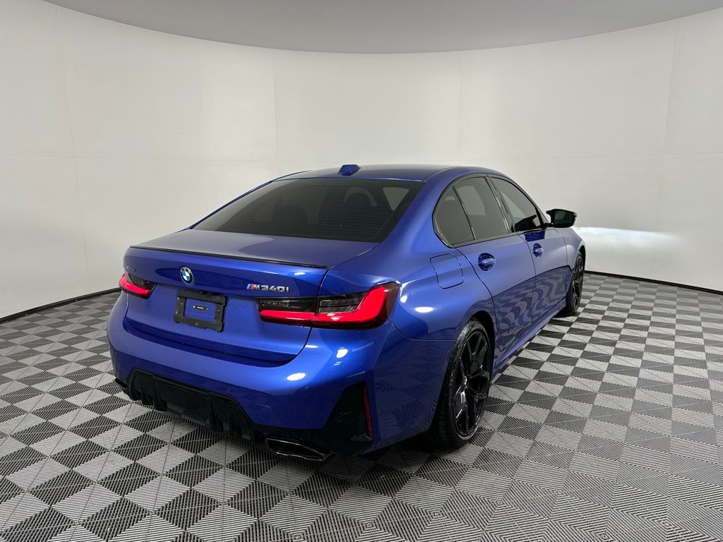 Thumbnail: 2025 BMW 3 Series - 5