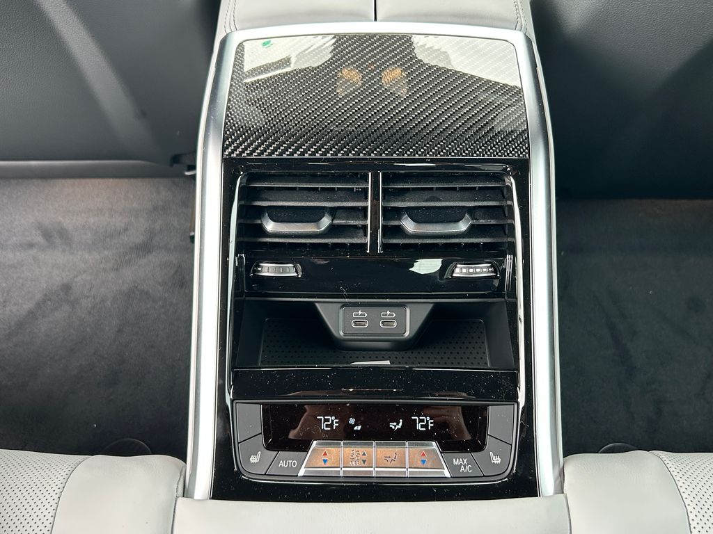 Thumbnail: 2025 BMW M8 - 31