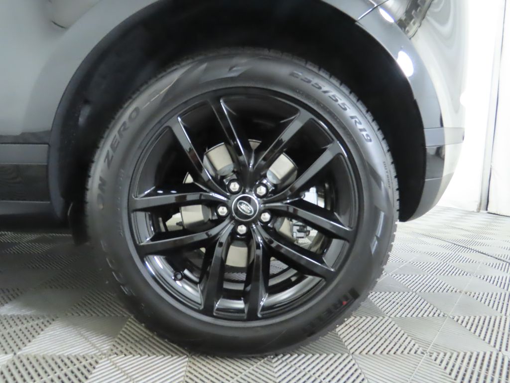 Thumbnail: 2026 Land Rover Range Rover Evoque - 32