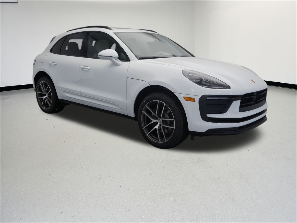 Thumbnail: 2026 Porsche Macan - 9