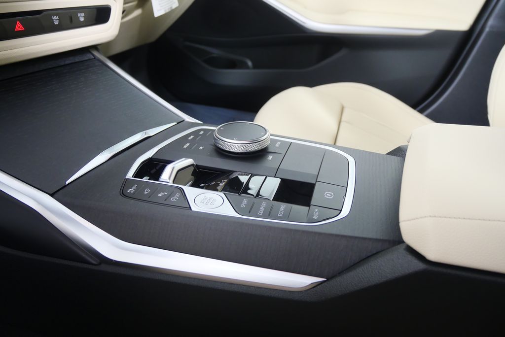 Thumbnail: 2026 BMW 3 Series - 22