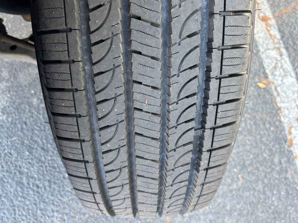 Thumbnail: 2014 Toyota Tacoma - 27