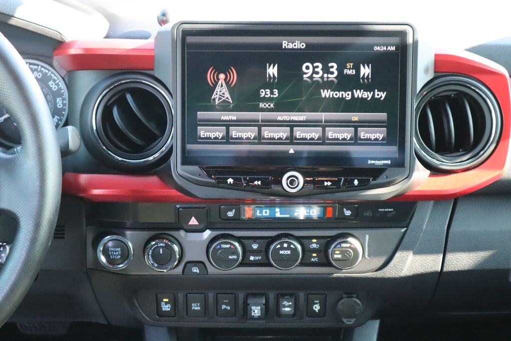 Thumbnail: 2019 Toyota Tacoma - 14