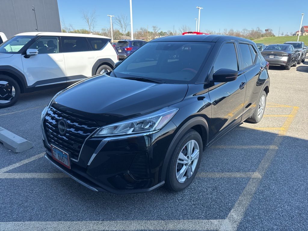 Super Black 2023 Nissan Kicks S FWD SUV / Crossover Front-Wheel Drive Continuously Variable Transmission
