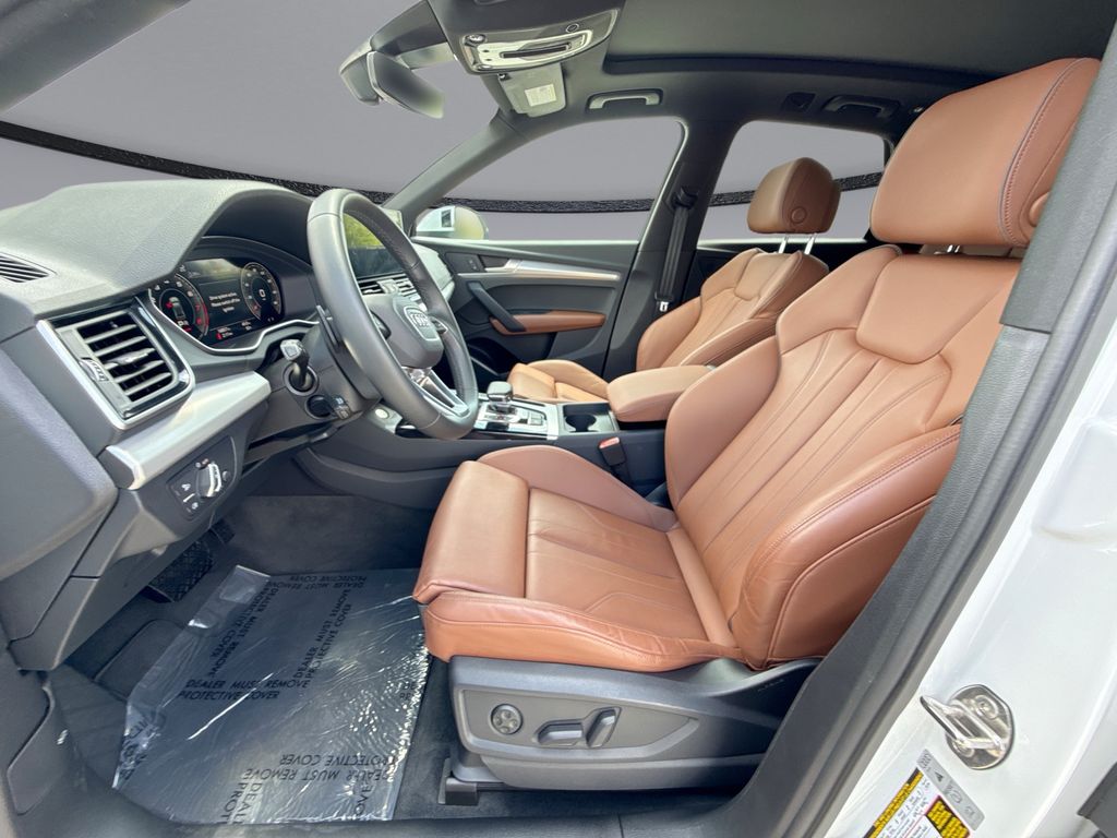 Thumbnail: 2025 Audi Q5 - 30