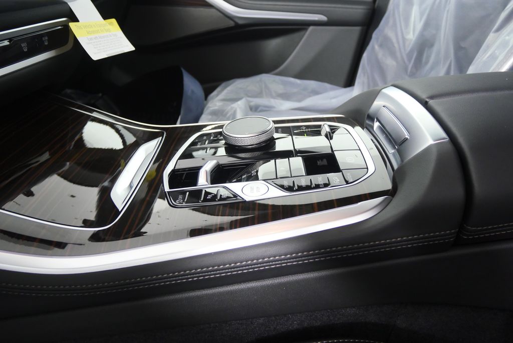Thumbnail: 2026 BMW X5 - 22