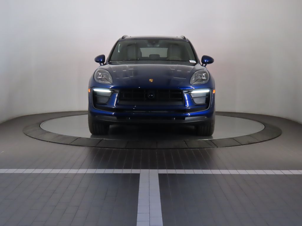 2024 Porsche Macan  8