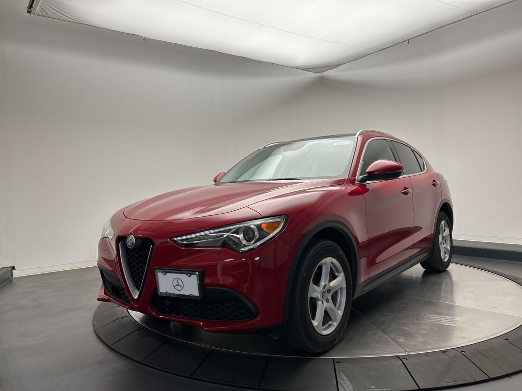 Thumbnail: 2019 Alfa Romeo Stelvio - 3
