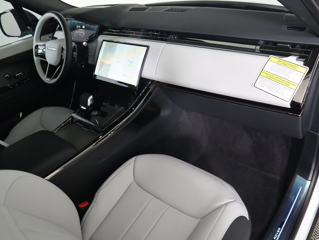 Thumbnail: 2025 Land Rover Range Rover Sport - 19