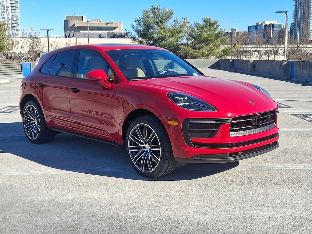 Thumbnail: 2025 Porsche Macan - 7