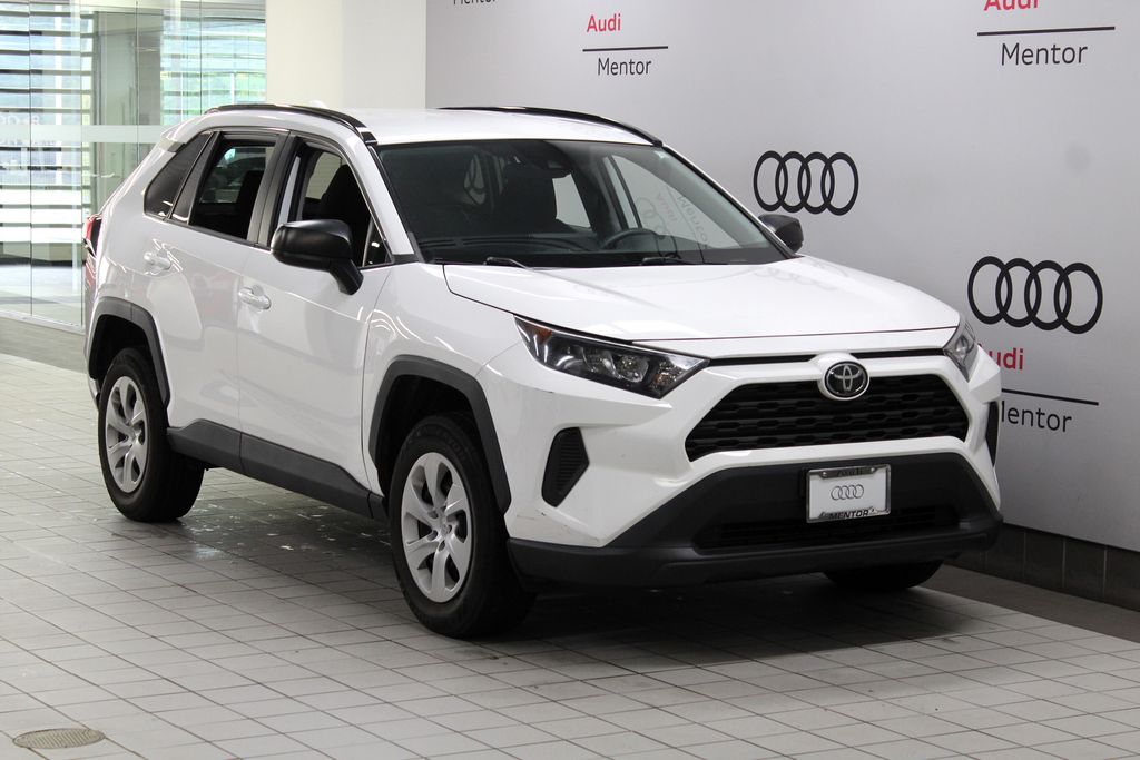 Thumbnail: 2019 Toyota RAV4 - 8