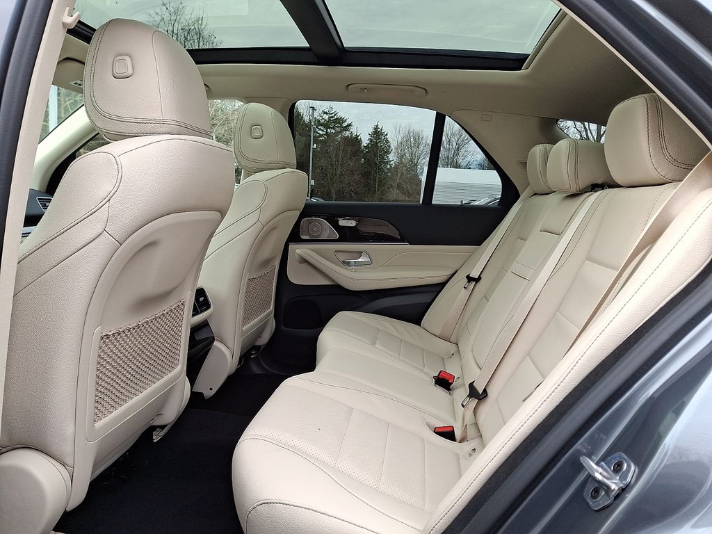 Thumbnail: 2026 Mercedes-Benz GLE - 6