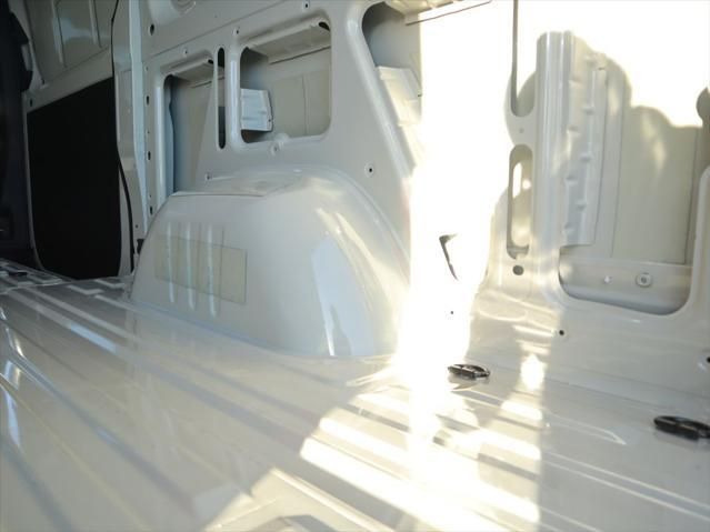 Thumbnail: 2026 Mercedes-Benz Sprinter - 32